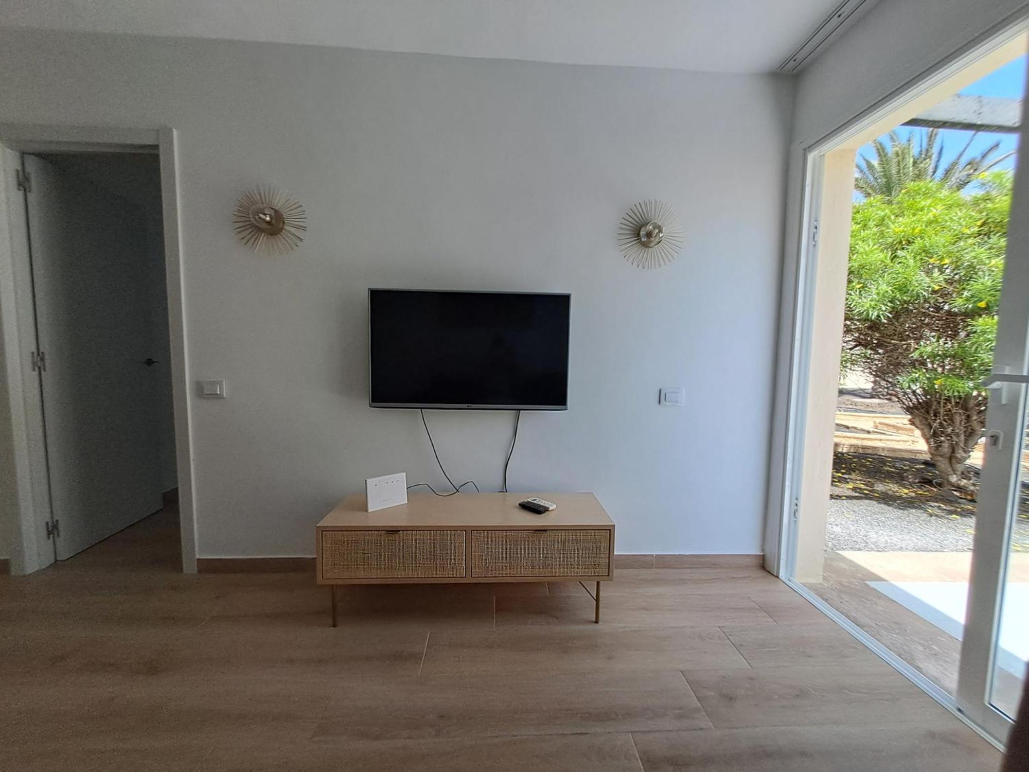 Homeforguest Apartamento 15 Con Terraza Y Piscina En كوراليهو المظهر الخارجي الصورة
