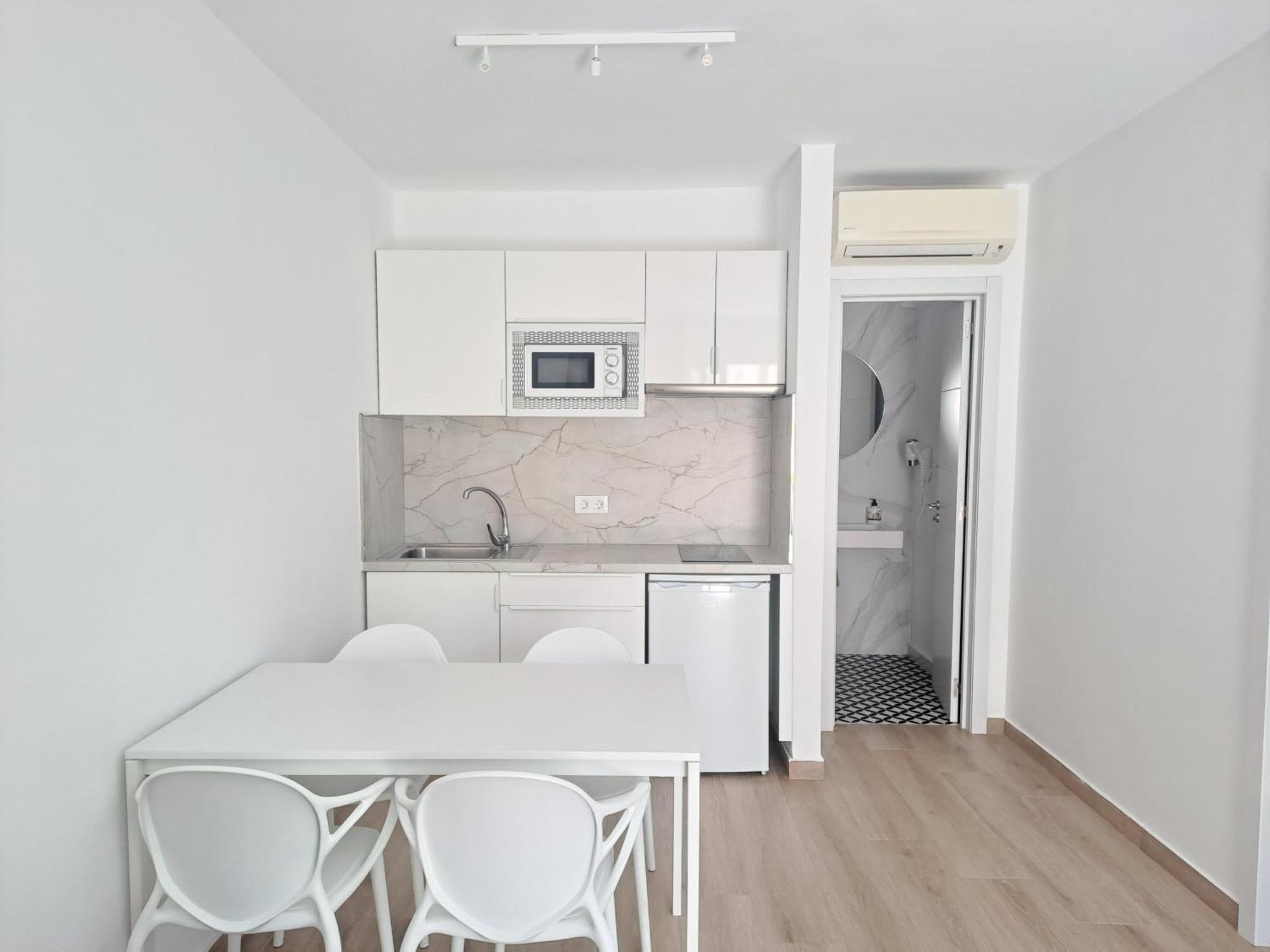 Homeforguest Apartamento 15 Con Terraza Y Piscina En كوراليهو المظهر الخارجي الصورة